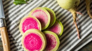 Rettich im Wassermelonen-Look
